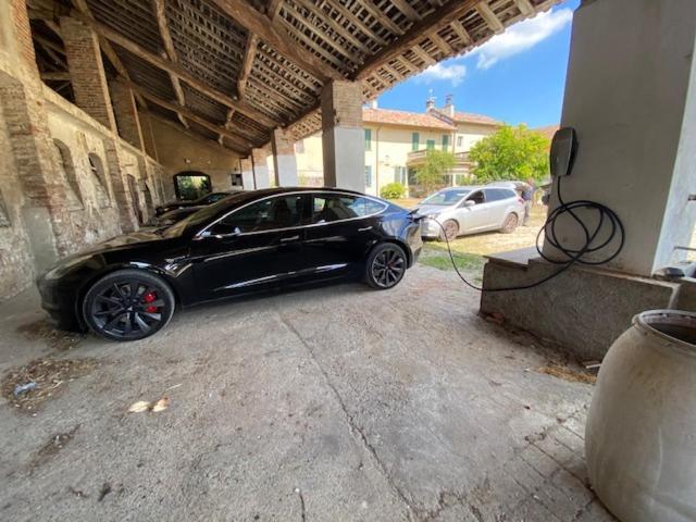 פאביה Agriturismo Cascina Mora מראה חיצוני תמונה