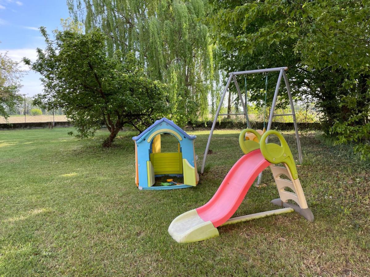 פאביה Agriturismo Cascina Mora מראה חיצוני תמונה