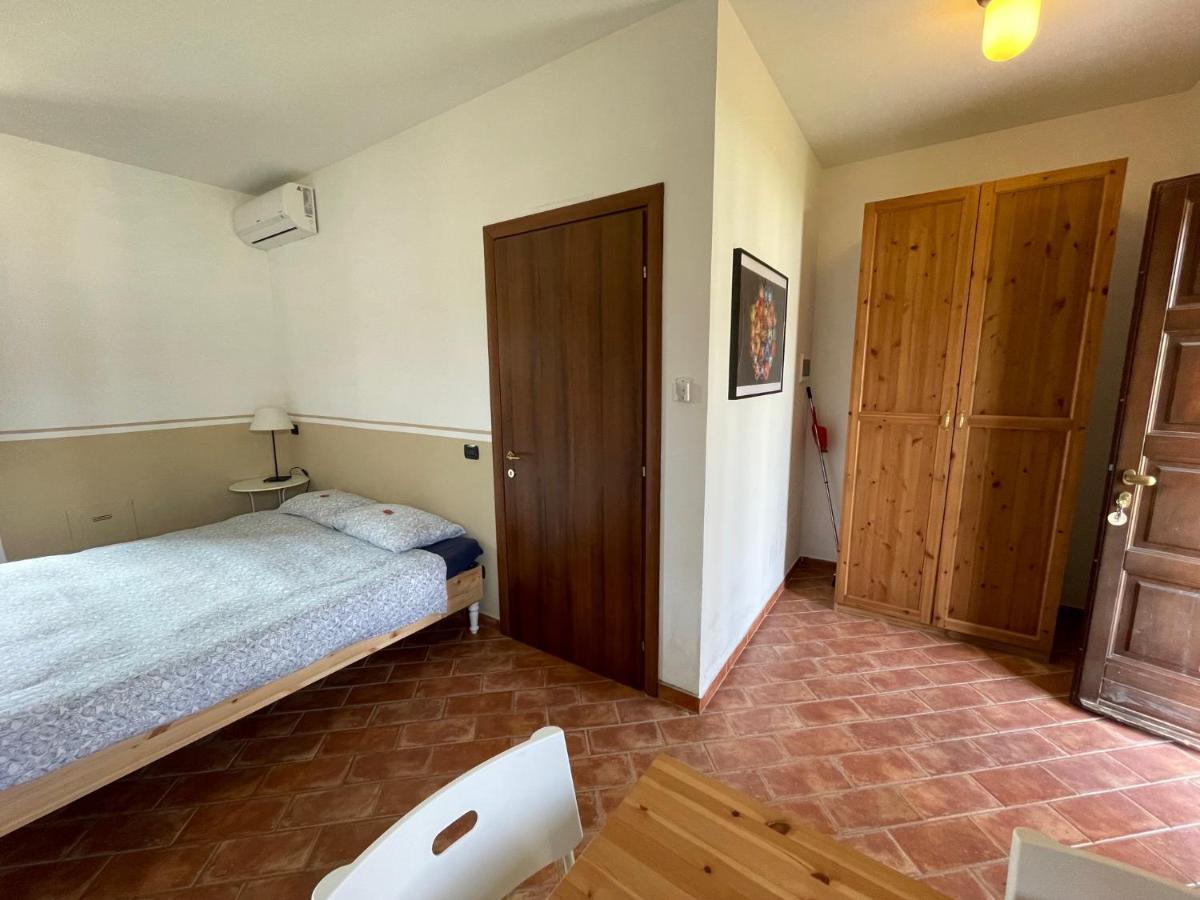 פאביה Agriturismo Cascina Mora מראה חיצוני תמונה