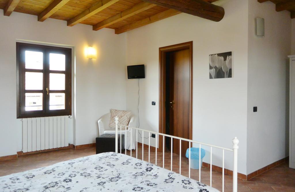 פאביה Agriturismo Cascina Mora מראה חיצוני תמונה